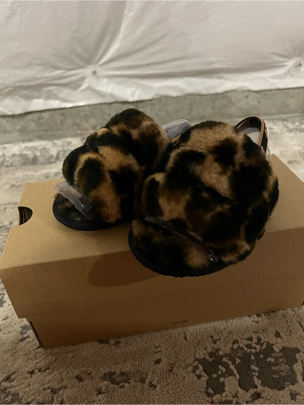 NEW UGG Brown Panther Print Fluff Yeah Slides Size 9 Toddler